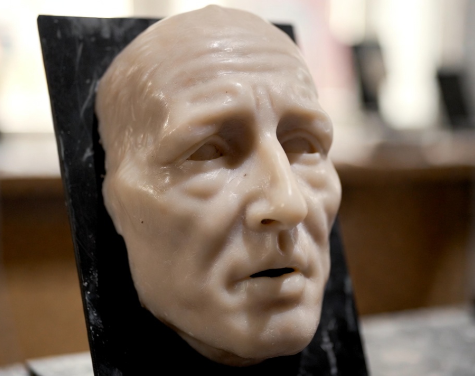 Посмертная маска: изготовление на заказ в Москве