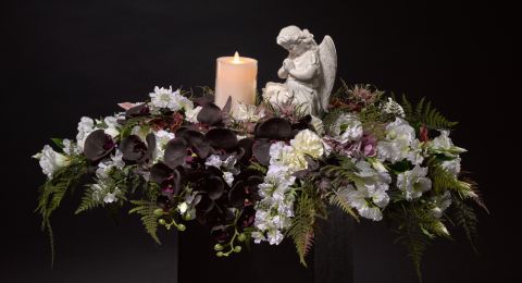 Декор на кладбище